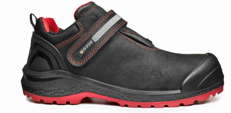 Rutschfester Sicherheitsstiefel S3 HRO CI HI SRC aus Fettleder mit Schuppenprofilsohle